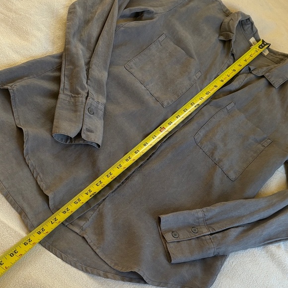 Cloth & Stone Gray Button Down Shirt with Pockets - XS by anthropologie - Picture 5 of 8